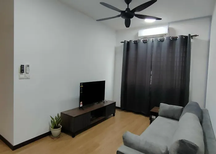 The Valley Homestay Setia Alam